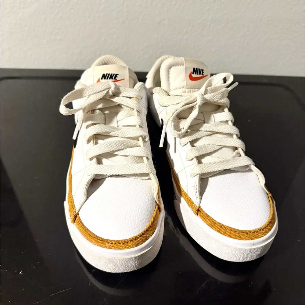 Nike Cream and Black Sneakers with Gold Trim - Picture 2 of 4